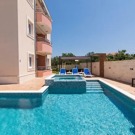 Apartman Peky *
