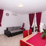 شقة Peky تروغير
